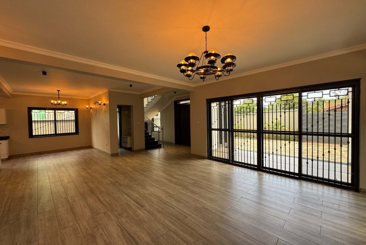 Muyenga Executive Residence: Modern 4-Bed House with Sauna, Steam, Gym Space & Outside Kitchen | 20 Decimals | UGX 2.5B | 20-Yr Mortgage Available