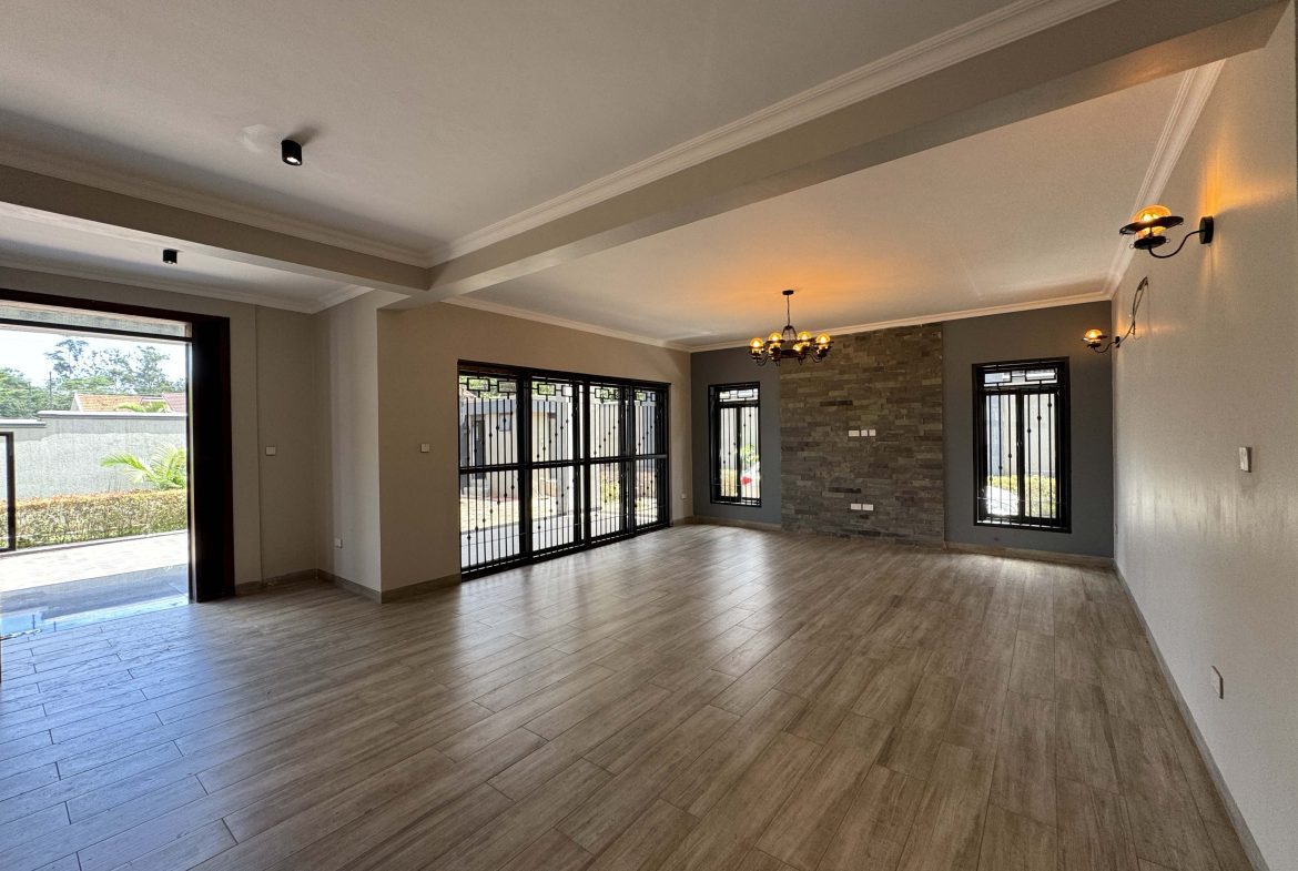 Muyenga Executive Residence: Modern 4-Bed House with Sauna, Steam, Gym Space & Outside Kitchen | 20 Decimals | UGX 2.5B | 20-Yr Mortgage Available