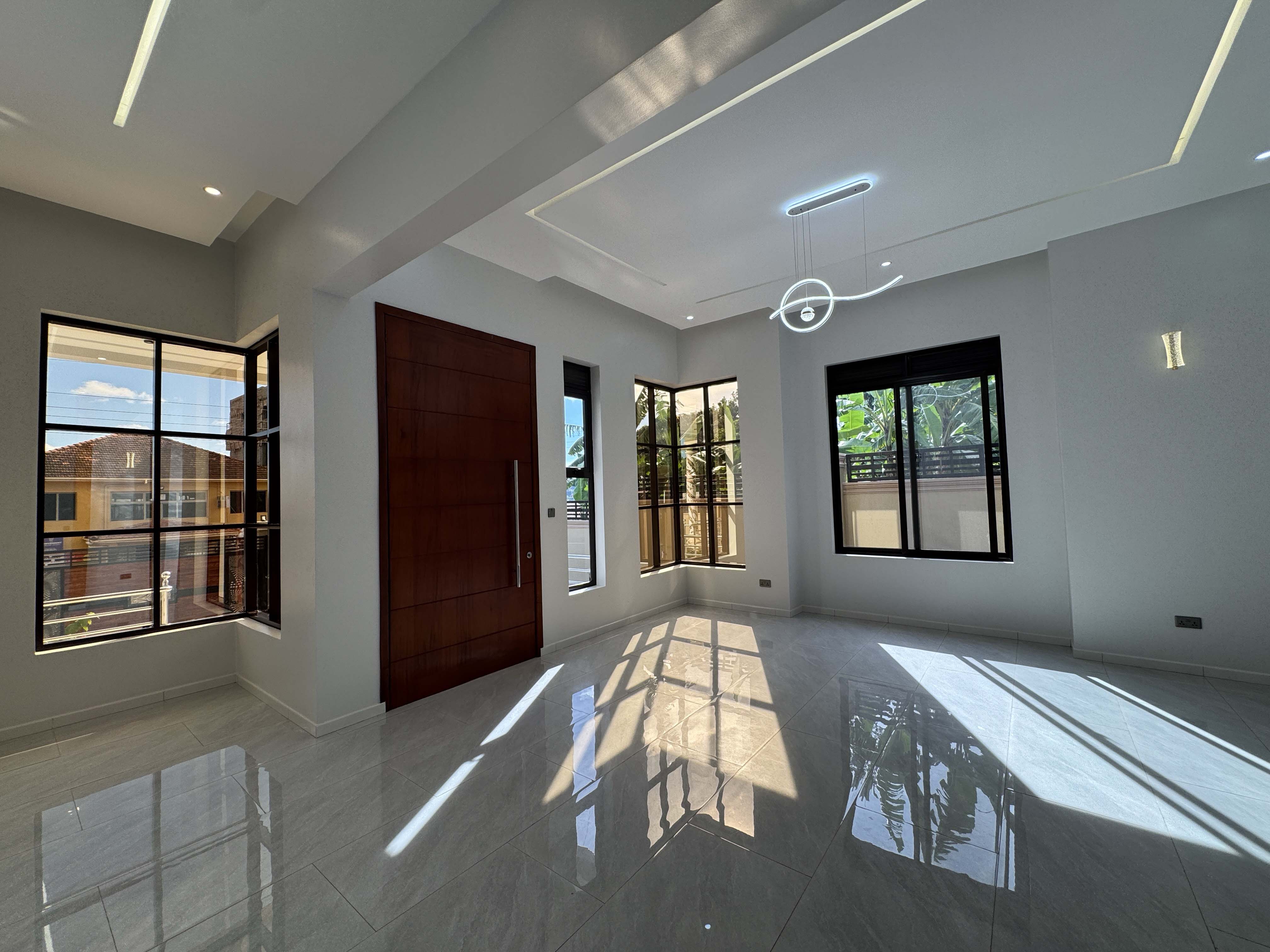 IMG_2765 Arkright Estate Bwebajja: 4-Bed Bungalow with Premium Finishing on 20 Decimals | Ready Mailo Title | UGX 950M | 20-Yr Mortgage Available