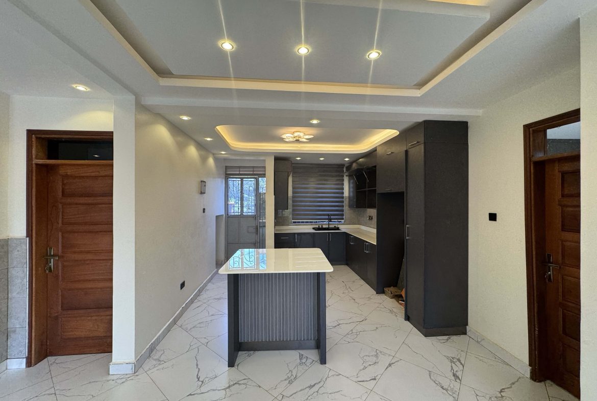Kira Town Gem: 4-Bed Home on 12 Decimals with Outside Kitchen, Staff Quarters & Ready Mailo Title | UGX 900M | 20-Yr Mortgage Available