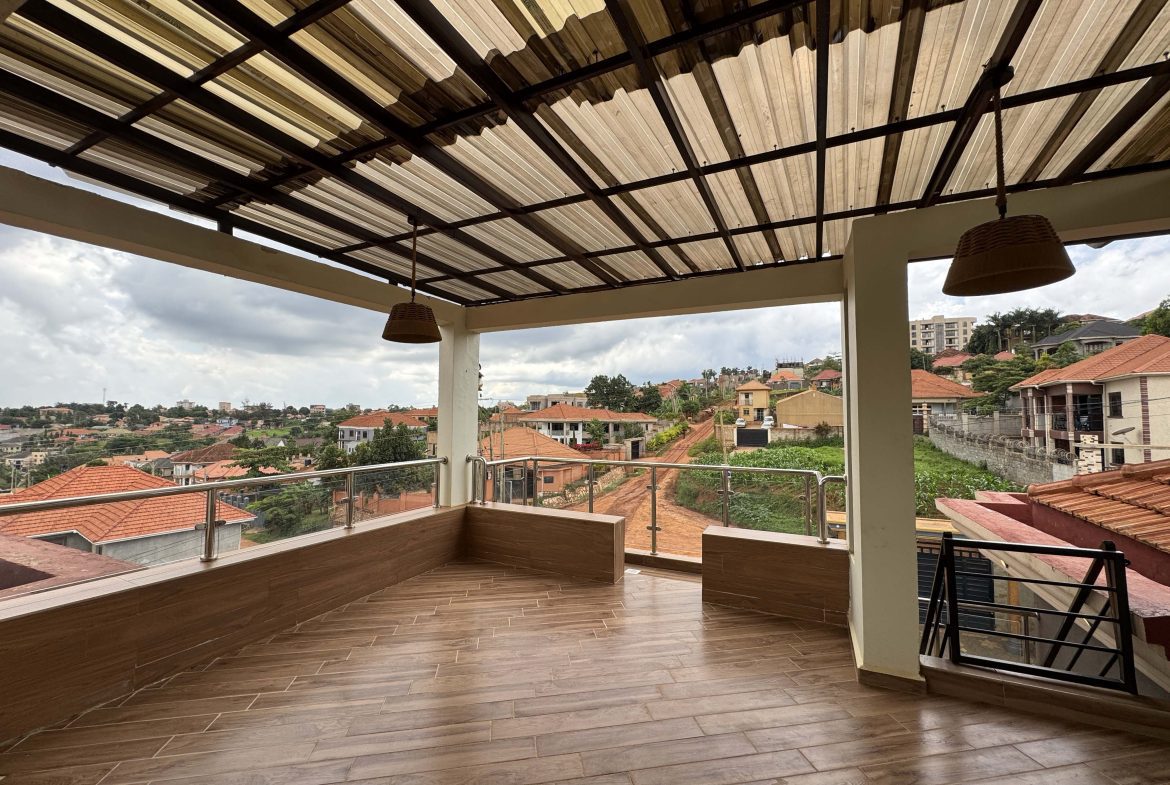 Kira Town Gem: 4-Bed Home on 12 Decimals with Outside Kitchen, Staff Quarters & Ready Mailo Title | UGX 900M | 20-Yr Mortgage Available
