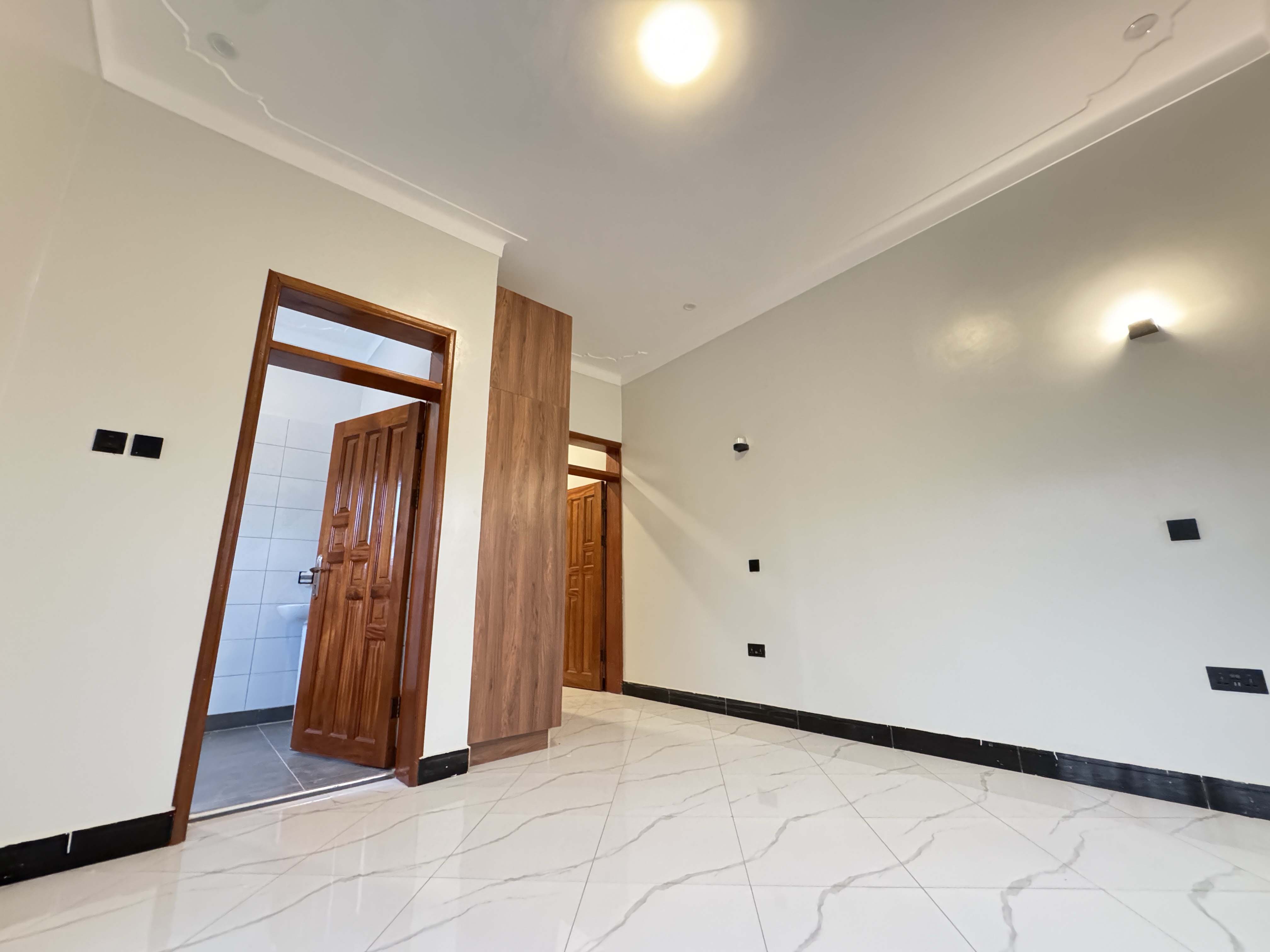 IMG_3347 Estate Living in Kira: 4-Bed Family Home with 5 Baths, Staff Quarters & Ready Mailo Title | UGX 800M | 20-Year Mortgage Available