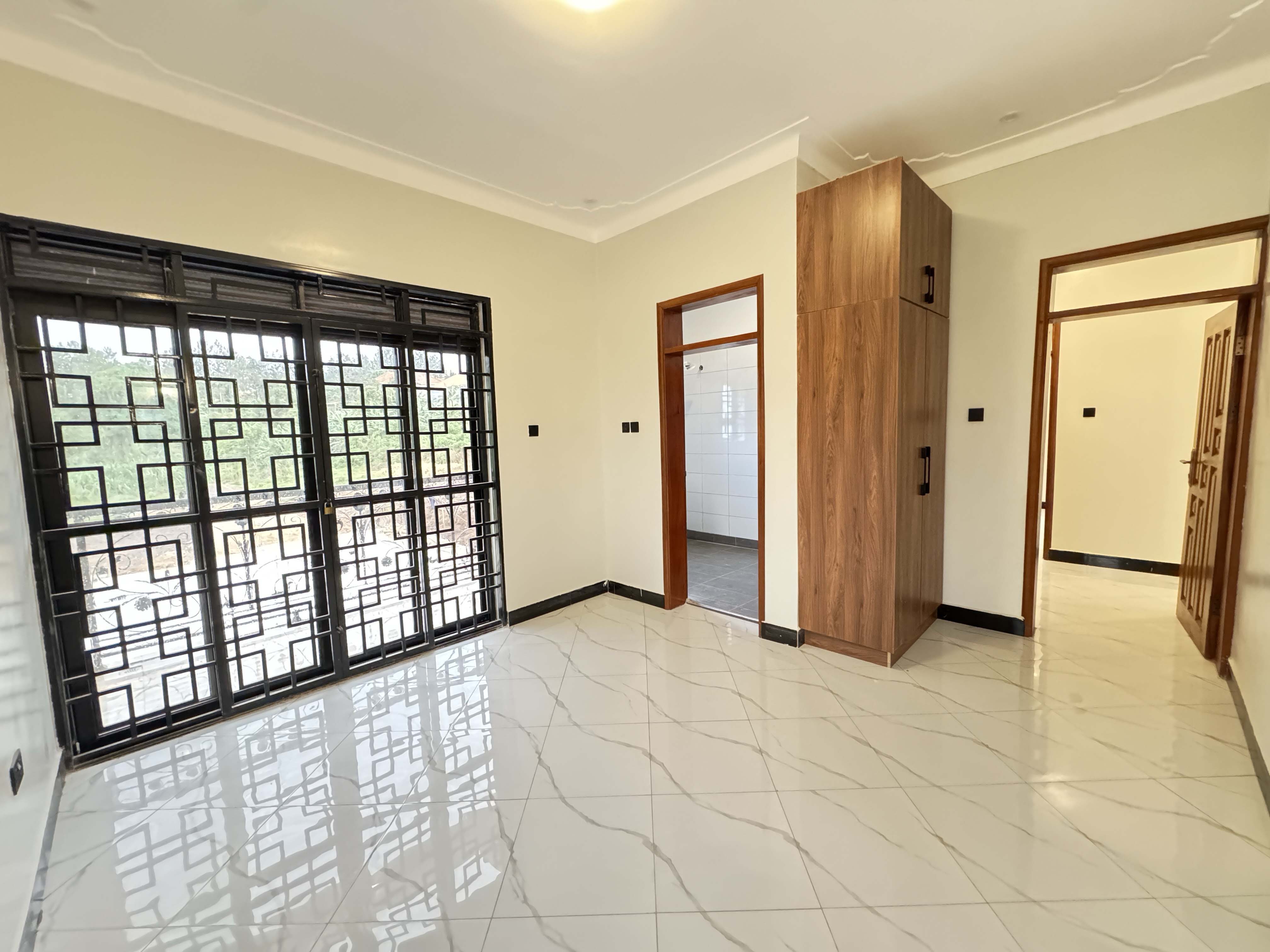 IMG_3349 Estate Living in Kira: 4-Bed Family Home with 5 Baths, Staff Quarters & Ready Mailo Title | UGX 800M | 20-Year Mortgage Available