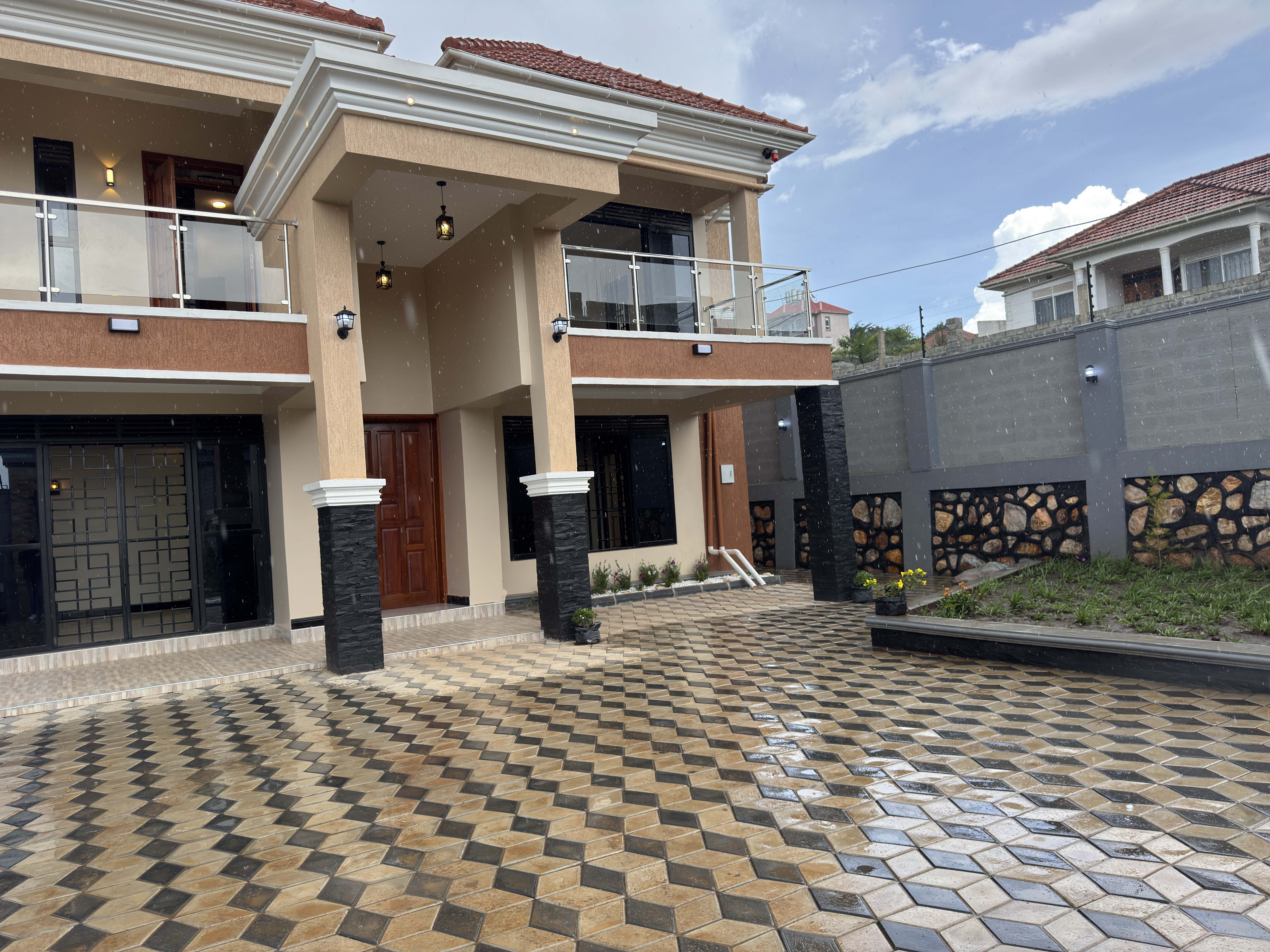 IMG_3384 Estate Living in Kira: 4-Bed Family Home with 5 Baths, Staff Quarters & Ready Mailo Title | UGX 800M | 20-Year Mortgage Available