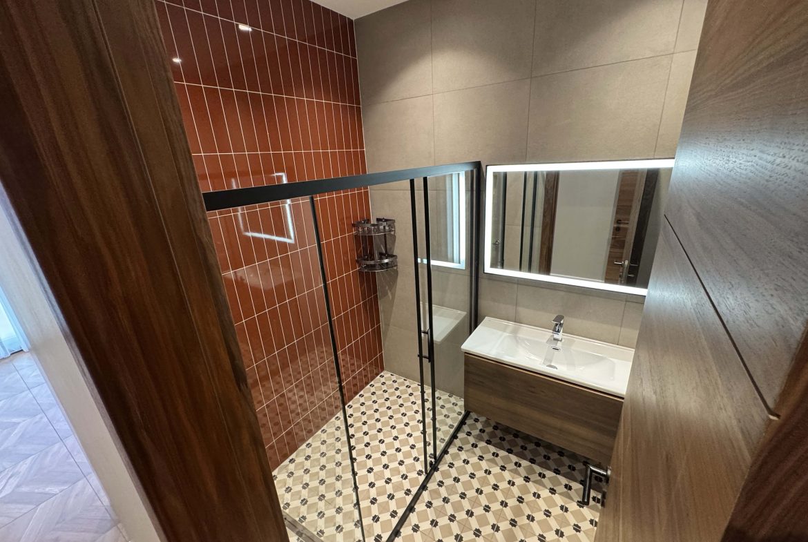 Kololo Executive Living: Modern 3-Bed Fully Furnished Apartment with Pool, Gym, Sauna & Lift | 6+ Month Leases