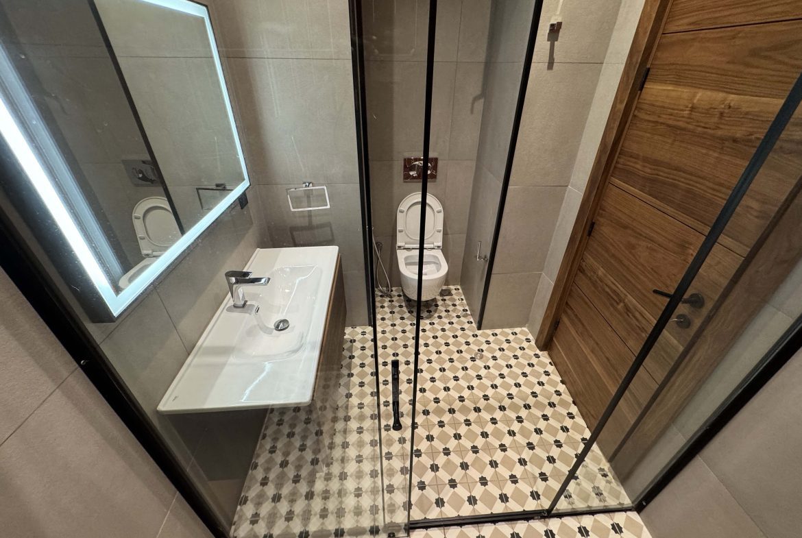 Kololo Executive Living: Modern 3-Bed Fully Furnished Apartment with Pool, Gym, Sauna & Lift | 6+ Month Leases