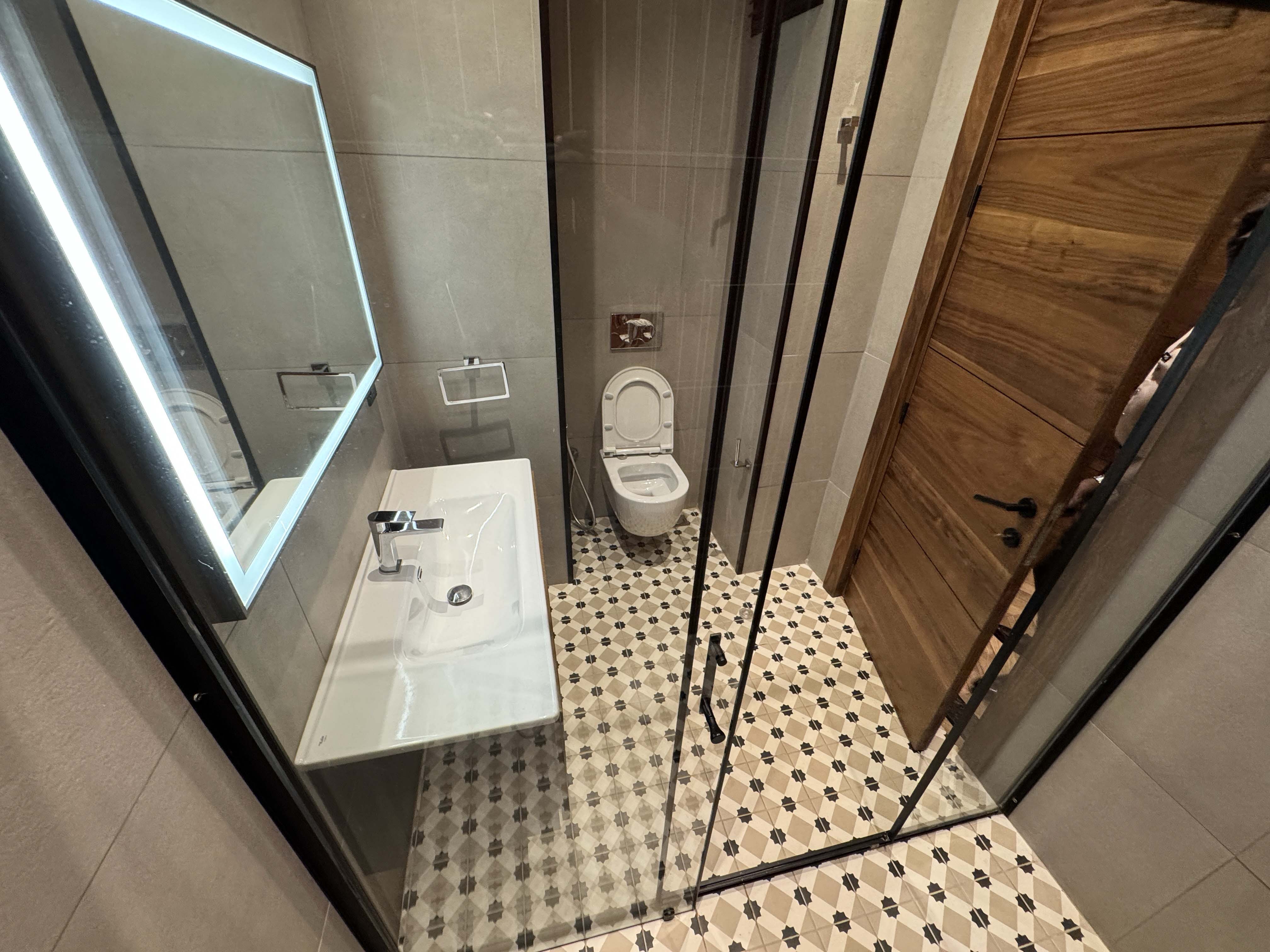 IMG_3482 Kololo Executive Living: Modern 3-Bed Fully Furnished Apartment with Pool, Gym, Sauna & Lift | 6+ Month Leases