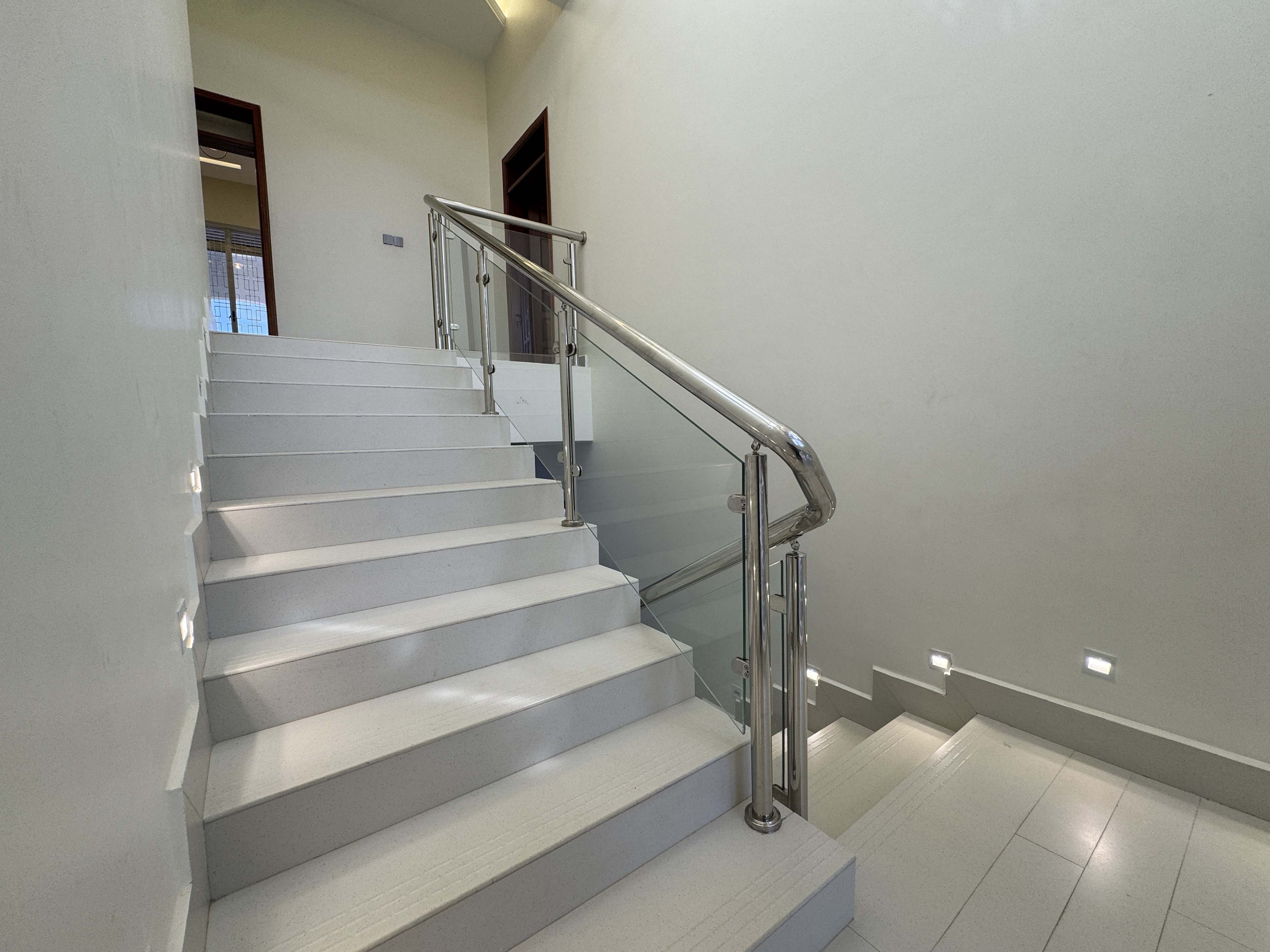 IMG_4388 Luxury 7-Bedroom Munyonyo Mansion on 20 Decimals – Private Mailo Title, Guest Wings & Prime Lakeside Living