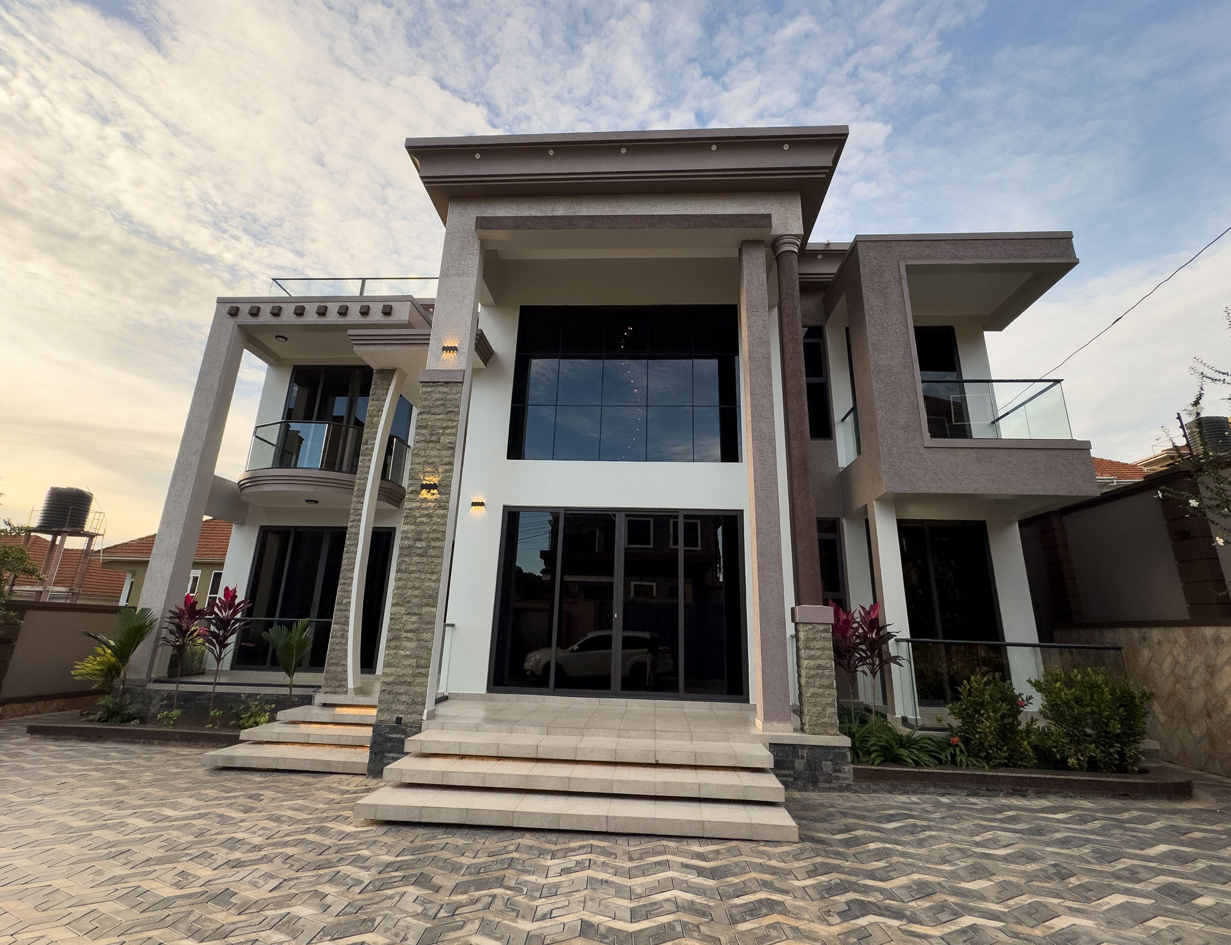 Untitled-1C Estate Living Redefined: 6-Bedroom Family Home in Kyanja, Kampala | 7 Baths, Staff Quarters & Clean Private Mailo Title