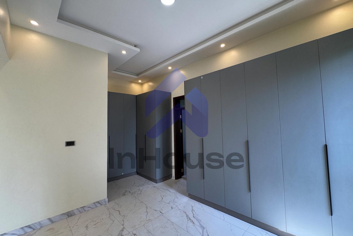UGX 1.1B 5-Bed Double Story House in Kira Town | 5 Baths, Outside Kitchen | 17 Decimals