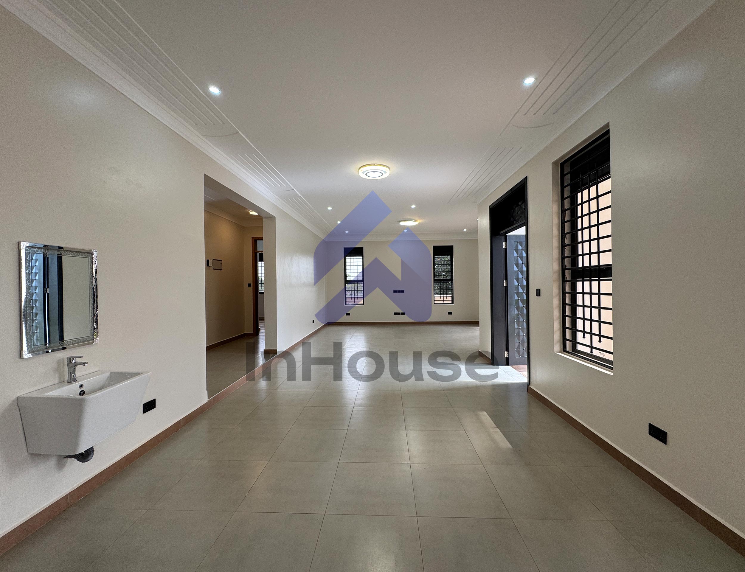 TOUR THIS UGX 1.2B 5-Bed Double Story Mansion in Arkright Estate | 5 Baths, Outside Kitchen + 2 Extra Rooms | 18 Decimals