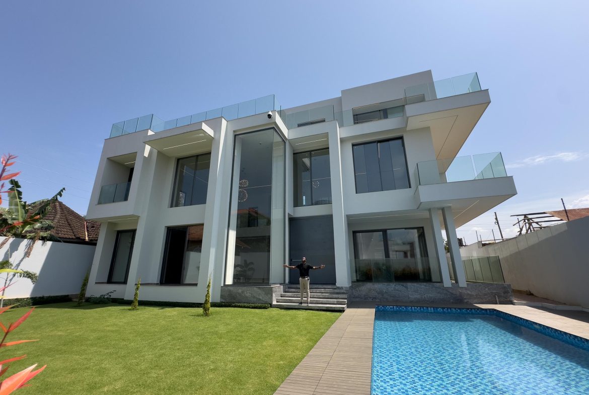 THE MOST BEAUTIFUL MEGA MODERN HOUSE IN MUNYONYO, KAMPALA – $1,200,000 USD*