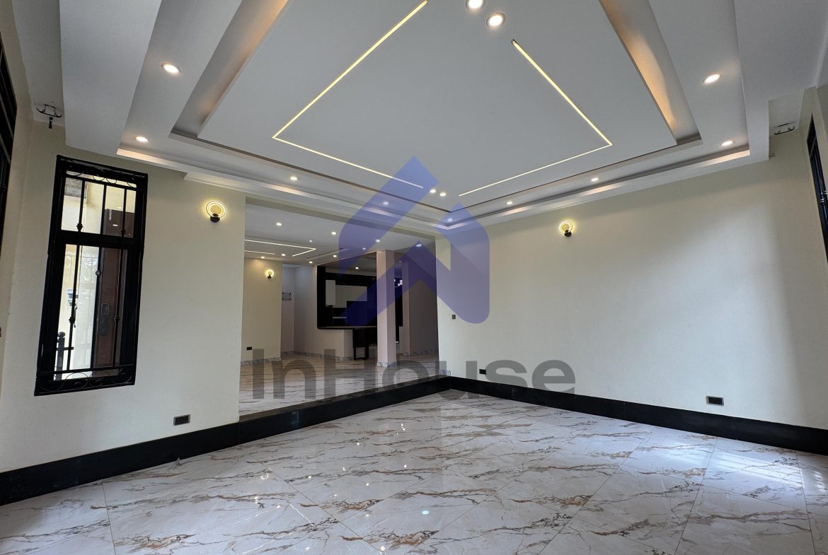 UGX 1.1B 5-Bed Double Story House in Kira Town | 5 Baths, Outside Kitchen | 17 Decimals