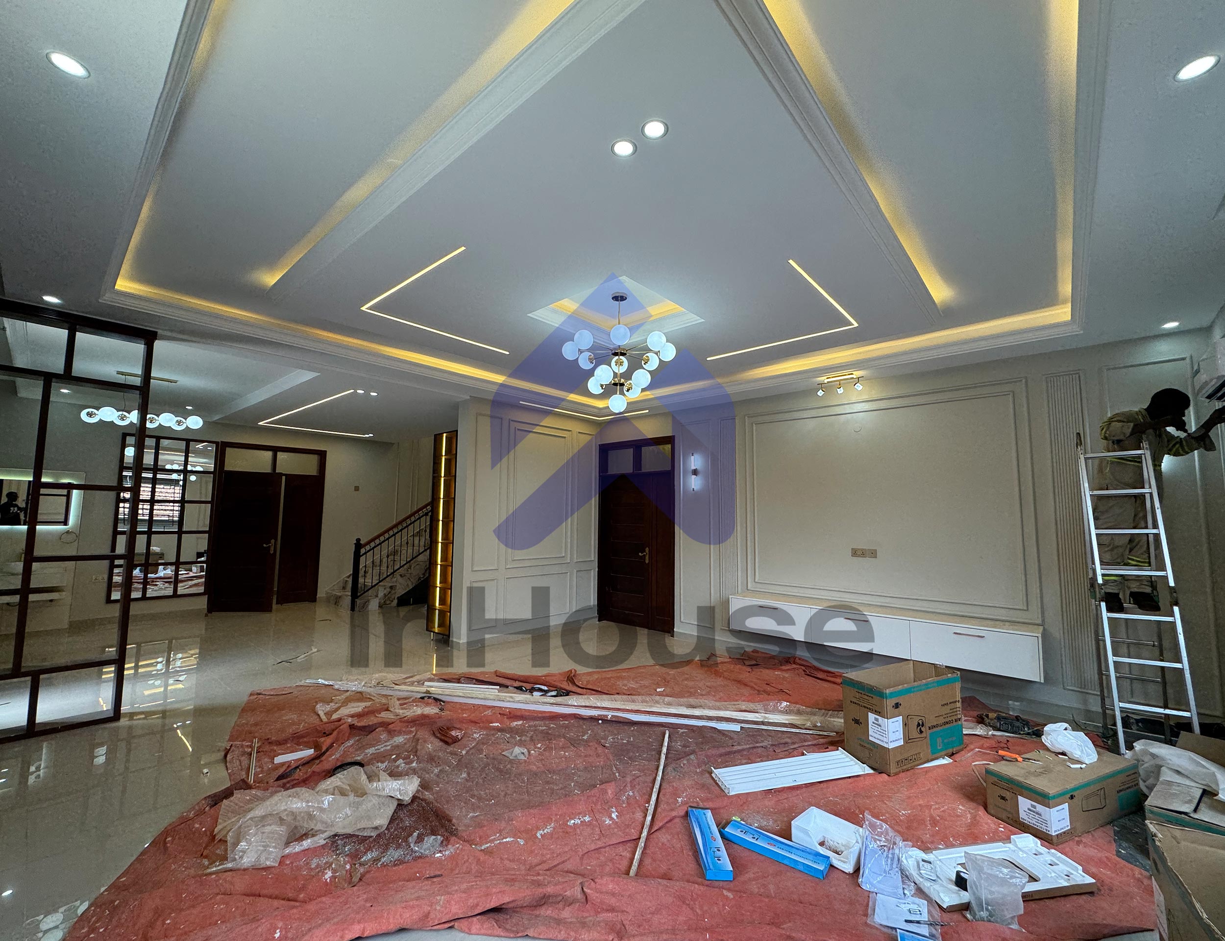 THE ULTIMATE FAMILY HOME: 6 BEDROOMS DOUBLE STORY HOUSE FOR SALE IN AKRIGHT ESTATE, BWEBAJJA
