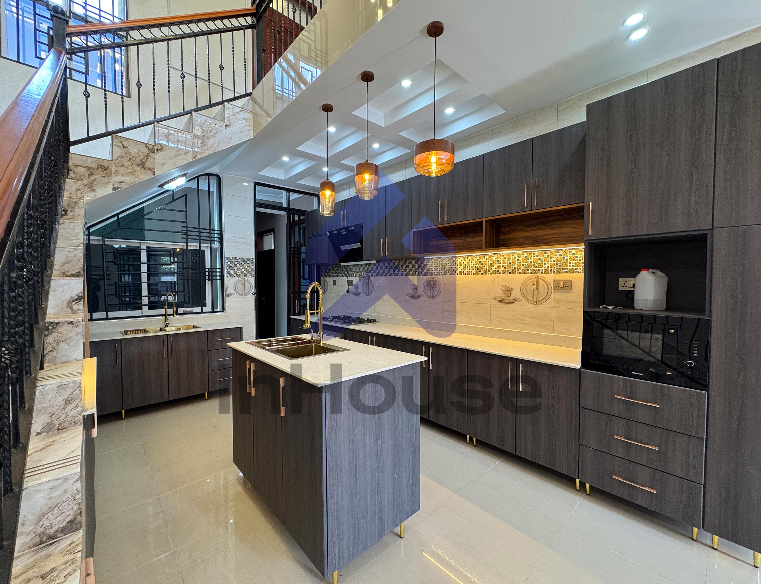 THE ULTIMATE FAMILY HOME: 6 BEDROOMS DOUBLE STORY HOUSE FOR SALE IN AKRIGHT ESTATE, BWEBAJJA