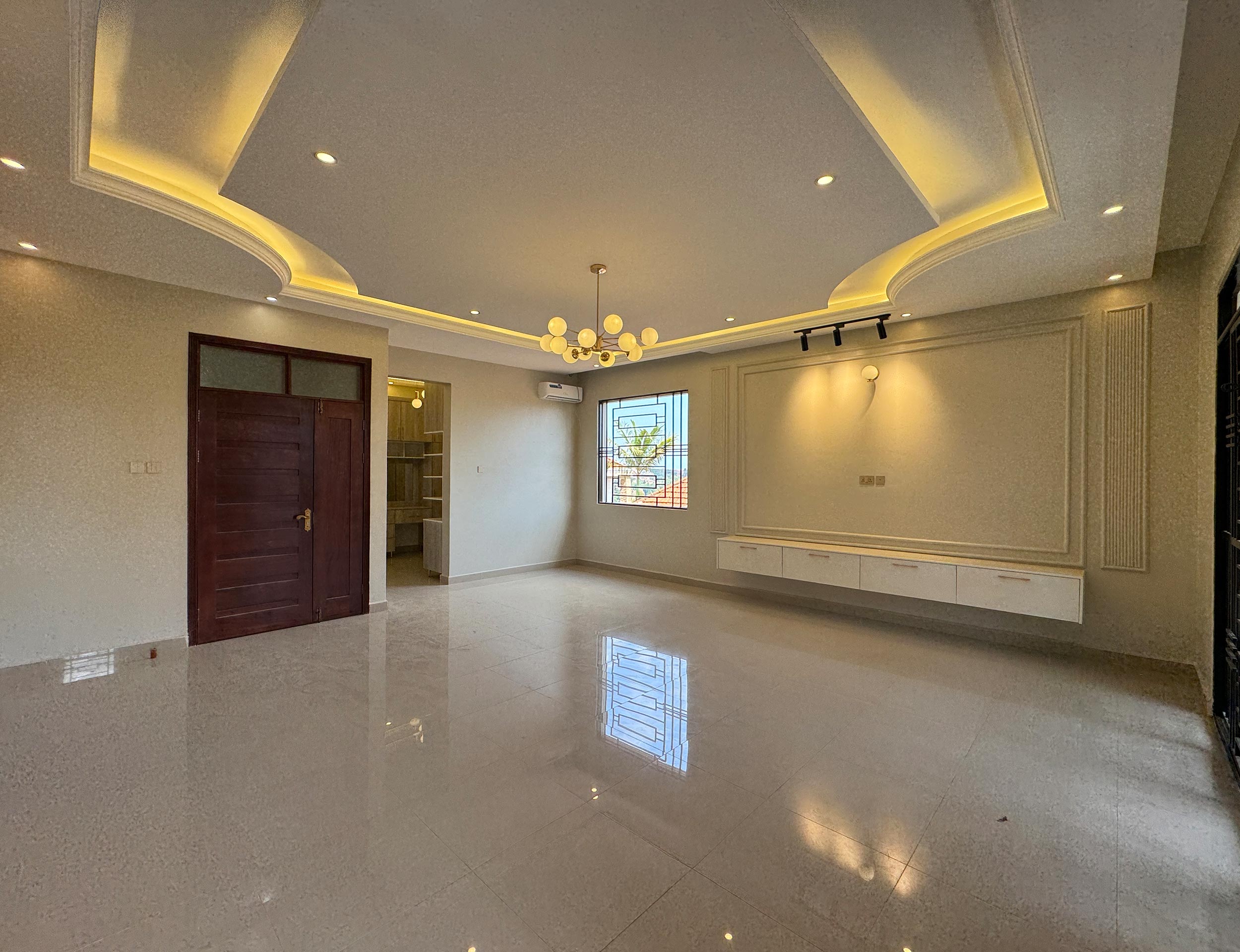 THE ULTIMATE FAMILY HOME: 6 BEDROOMS DOUBLE STORY HOUSE FOR SALE IN AKRIGHT ESTATE, BWEBAJJA